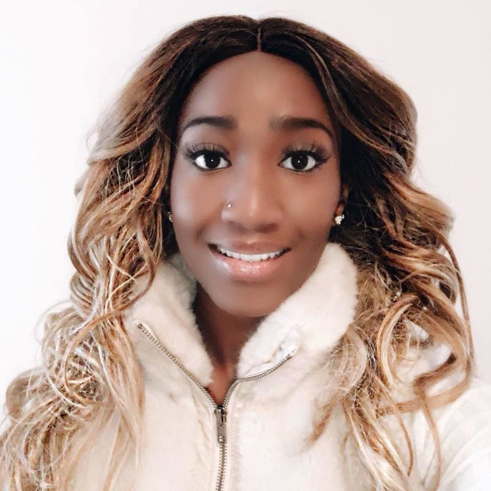 Meet your Posher, Alicia